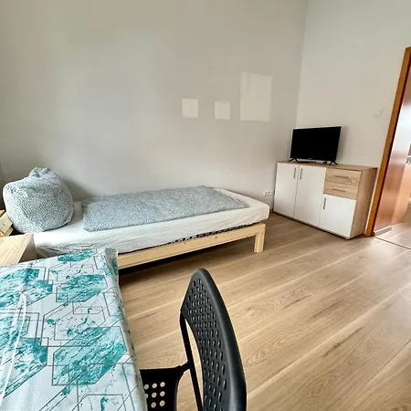 Sonnenblume Monteurwohnung 3-zimmer Apartment Duisburg